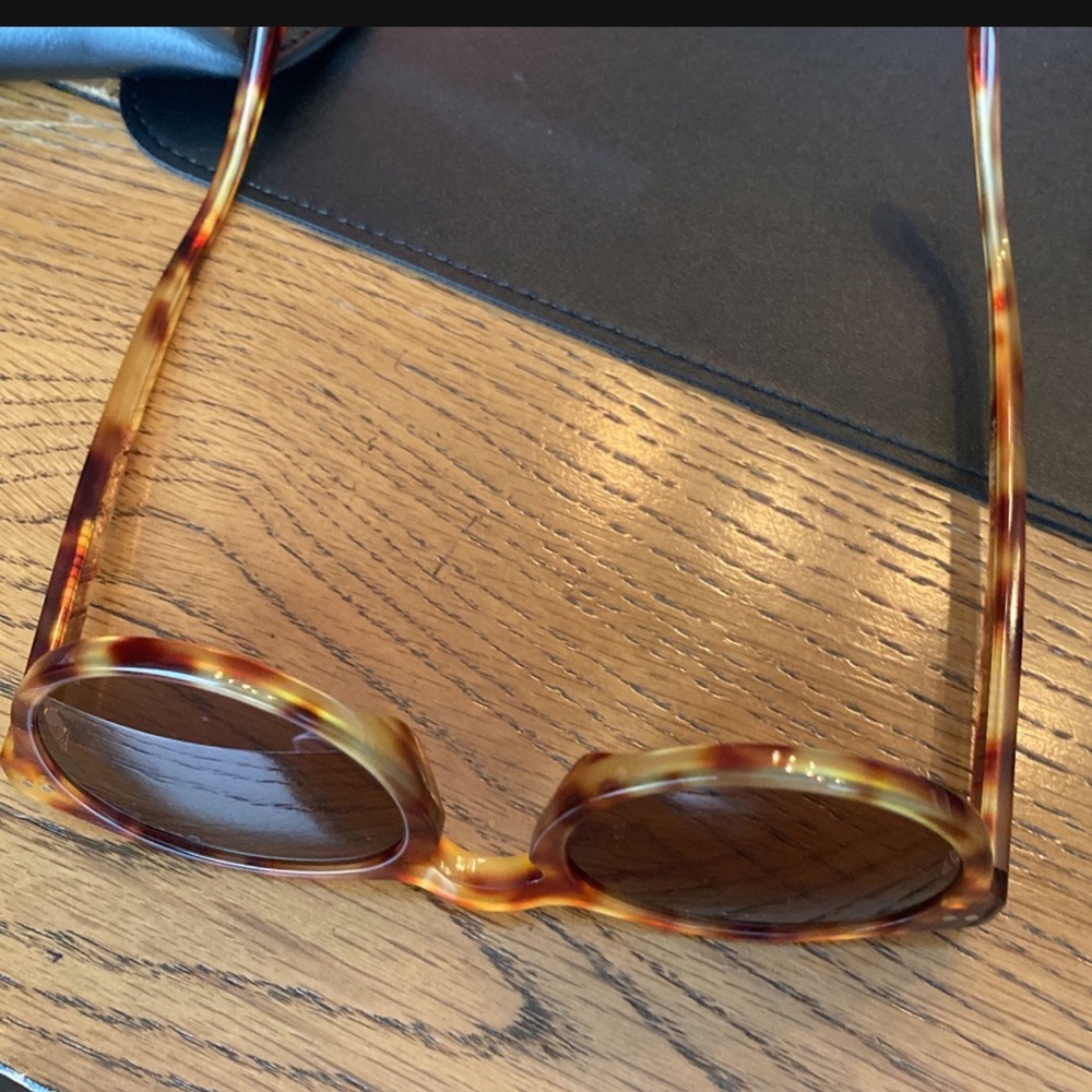 Tortoise Shell Diff Sunglasses - Never Worn - image 2